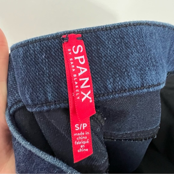 Spanx Jeanish Ankle Leggings in Twilight Rinse Small - Picture 9 of 9